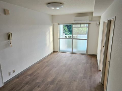~地元厳選美女がお出迎え~私の部屋にキテネ!トレビの泉(松山)の店舗型ヘルス求人・高収入バイトPR画像(寮の紹介1)