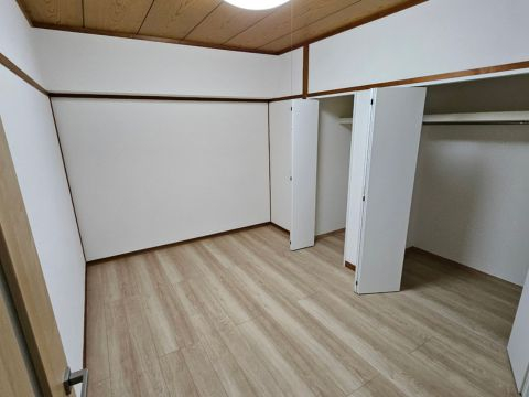 ~地元厳選美女がお出迎え~私の部屋にキテネ!トレビの泉(松山)の店舗型ヘルス求人・高収入バイトPR画像(寮の紹介3)