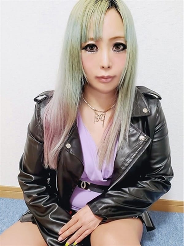 愛内アイラ