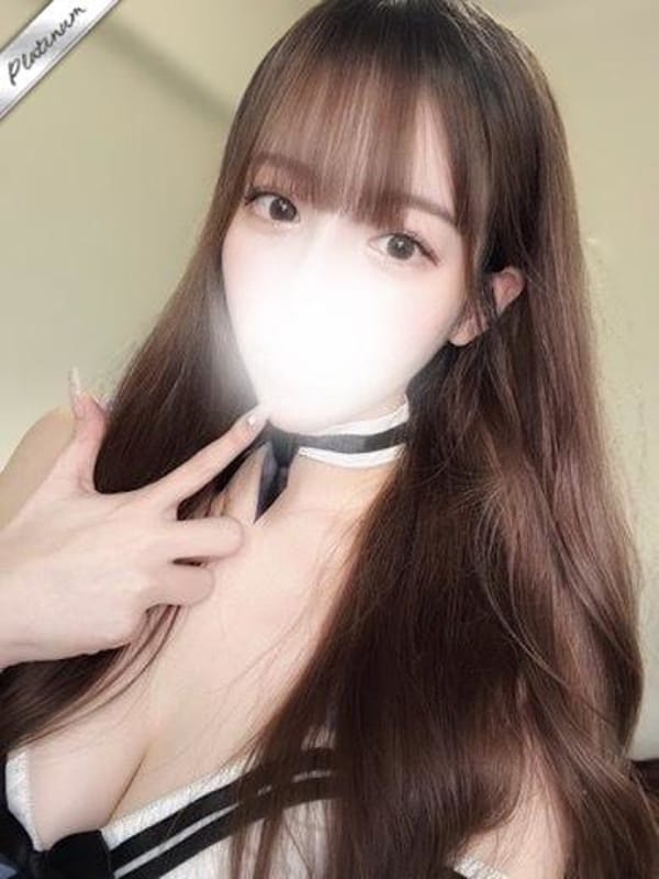YUUA MOMONA