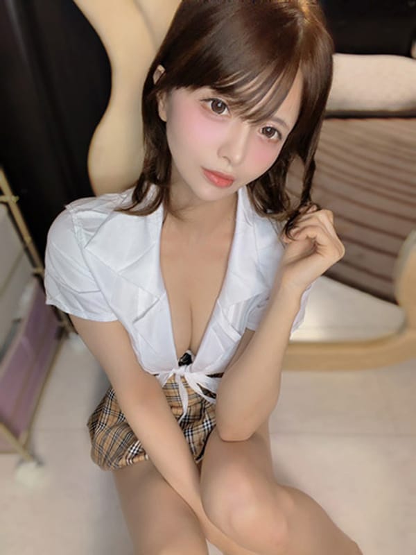 Kanon ☆ A super cute girl with a royal signboard
