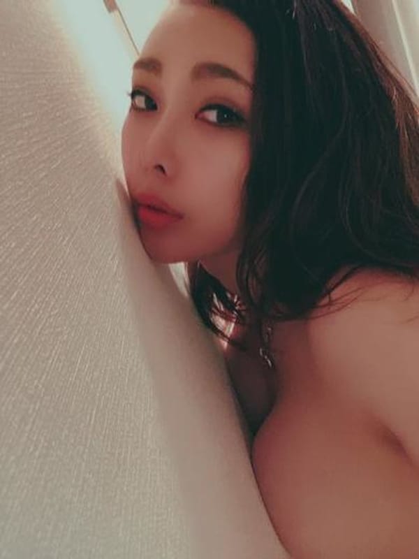 萩塚あい