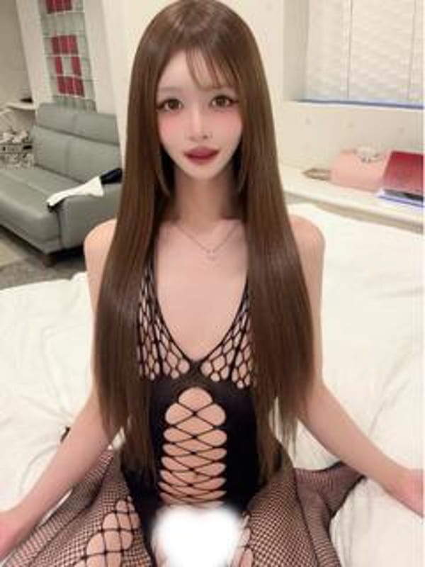 ひな(ニューハーフ)