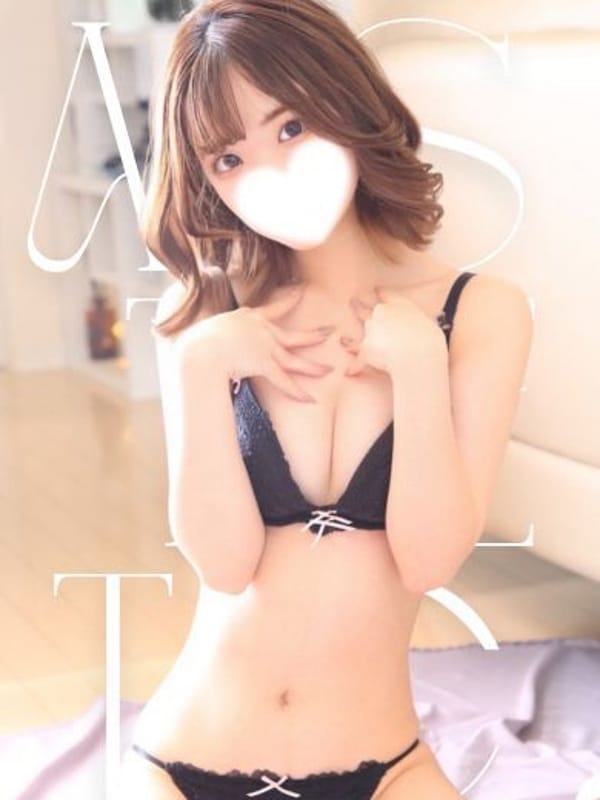 よつは 愛嬌抜群のミニマム美少女