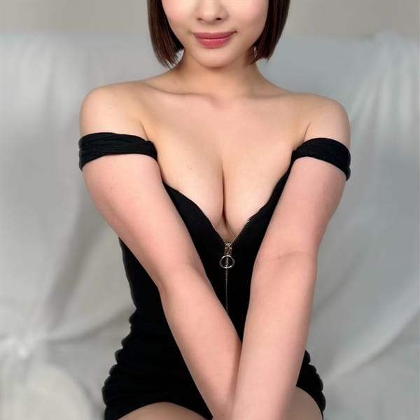 小松まゆ