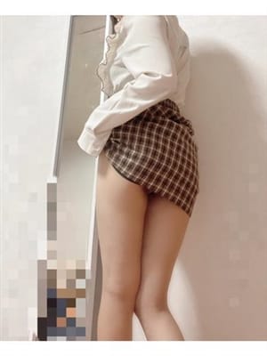 ユメ☆清楚系スレンダー美少女(SHANTI ～シャンティ～)のプロフ写真4枚目