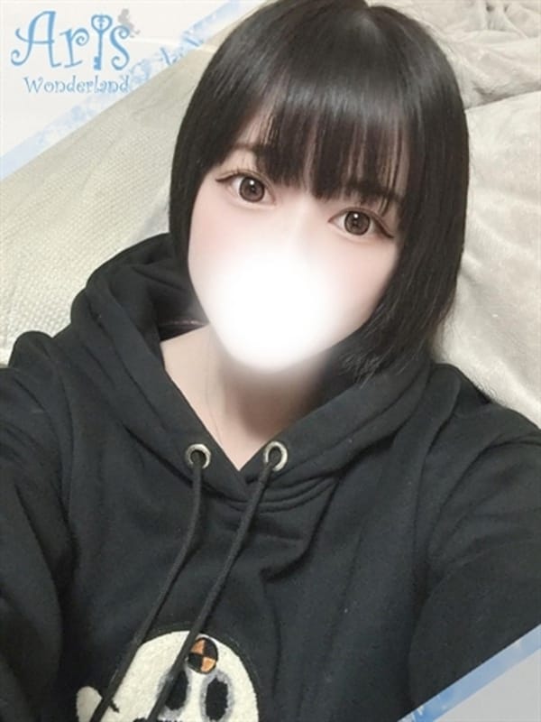 まりの【黒髪色白G乳美少女】