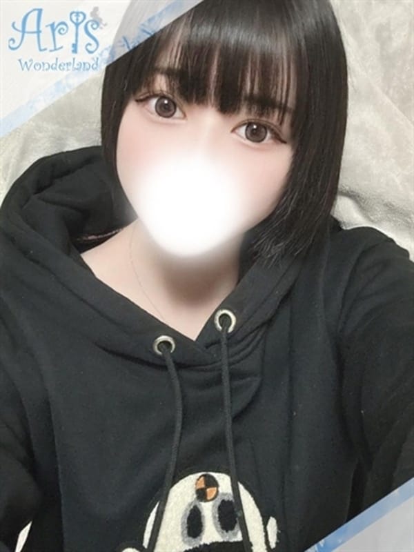 まりの【黒髪色白G乳美少女】