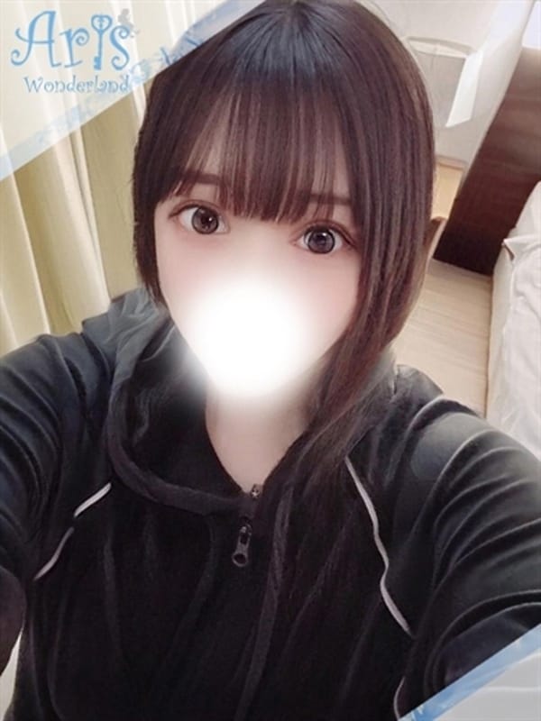 まりの【黒髪色白G乳美少女】