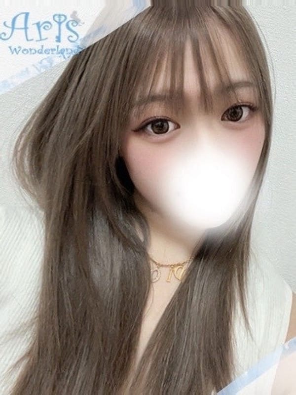 かりな【アイドル系清楚美少女】