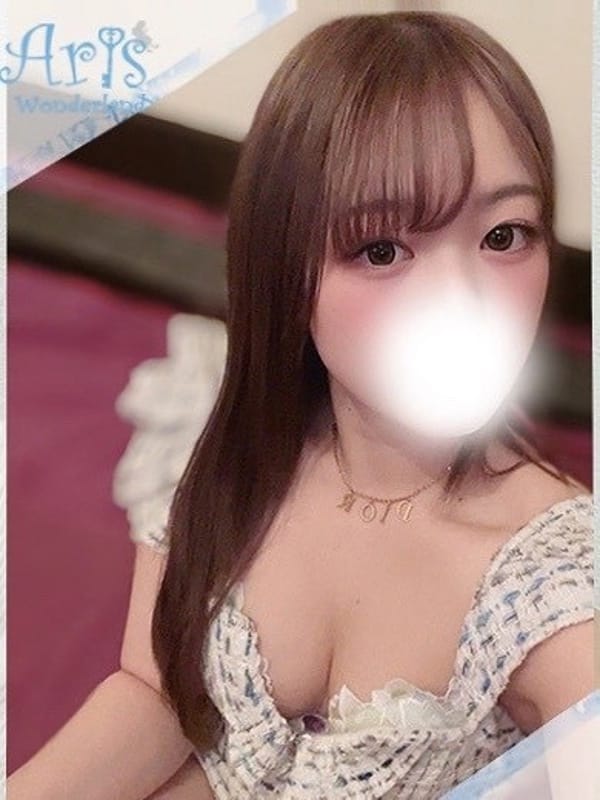 かりな【アイドル系清楚美少女】