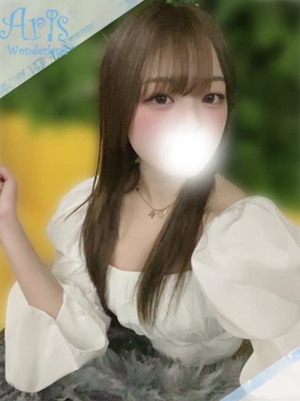 かりな【アイドル系清楚美少女】