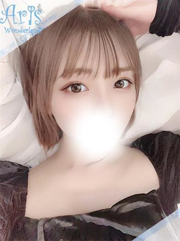 にな【エッチな童顔細身美女】