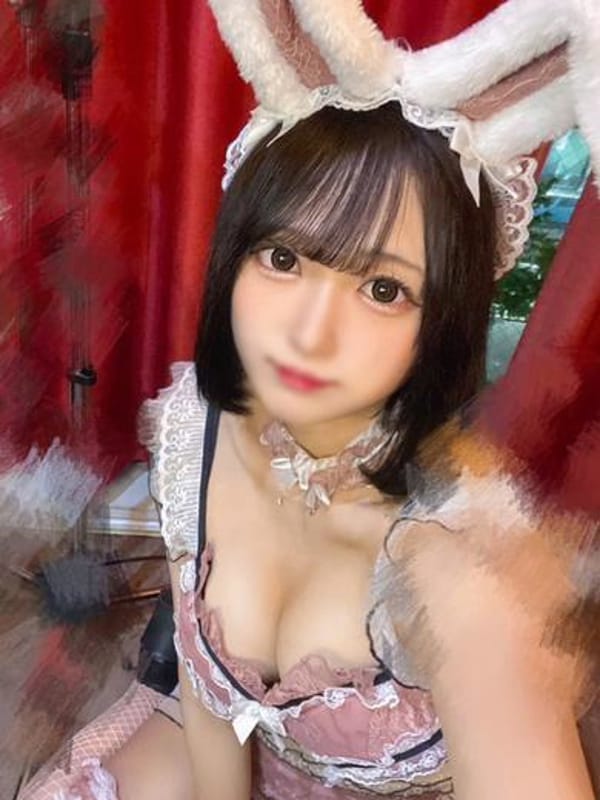 MERODHI HAMEDORI 巨乳