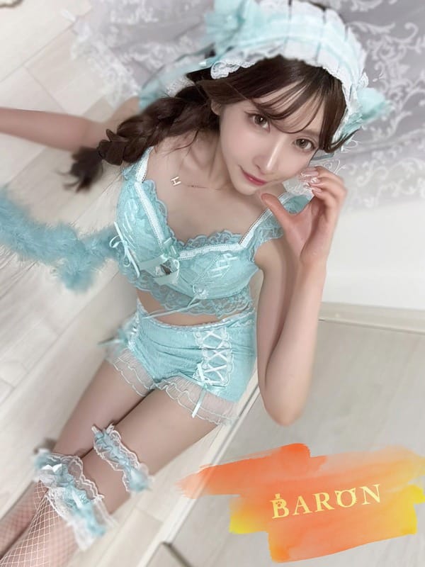 はりん【美しさ溢れる美脚美人】