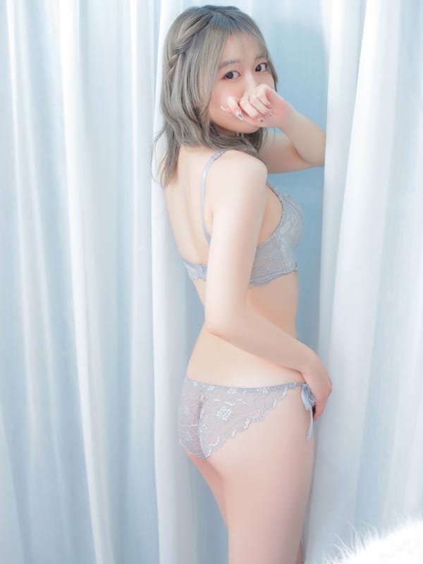 YUNA