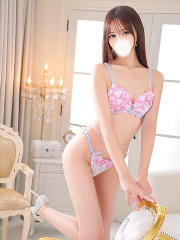 SHIRATORI AKARI