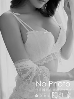 ICHIKA（一花）a very popular AV actress
