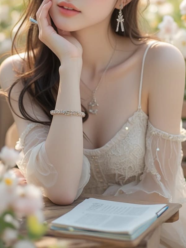 Siki(四季）A pure and innocent former idol!!