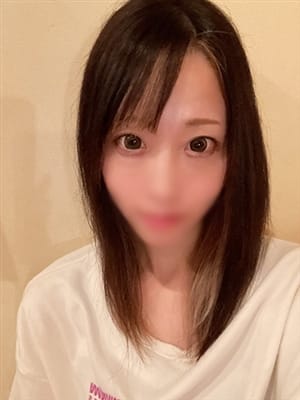 HINA R