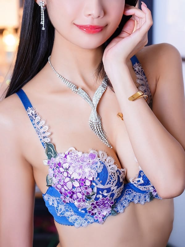 Tsukino Tokudo