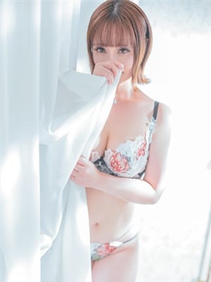 [NOA]Petite slender big breasted beauty