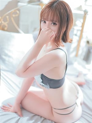 [NOA]Petite slender big breasted beauty