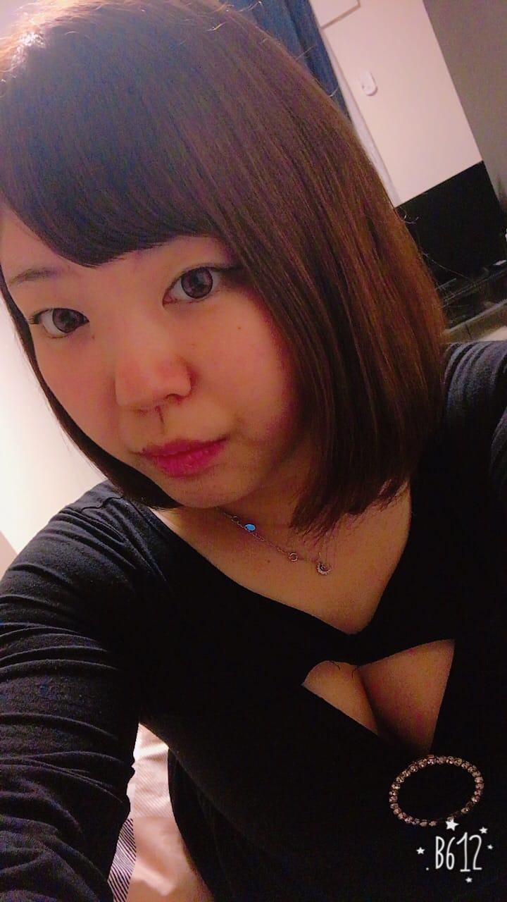「ちゅっちゅ???」02/06(火) 21:09 | 大バーゲンの写メ・風俗動画