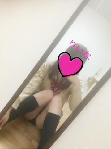 「こんばんは( ´ ▽ ` )」05/20(日) 01:45 | りぃなの写メ・風俗動画
