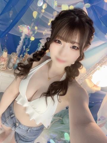 「白ビキニ❕」06/01(木) 18:04 | しろなの写メ日記