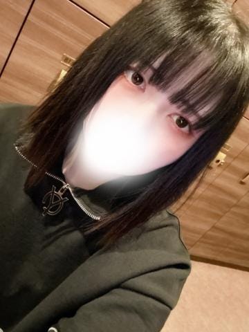 「今日出勤します♡」02/28(水) 18:16 | えるの写メ日記