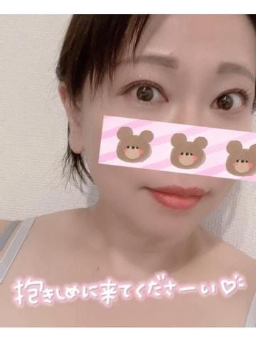 「いやらしい目で(*´-`)」04/17(水) 02:06 | ここみの写メ