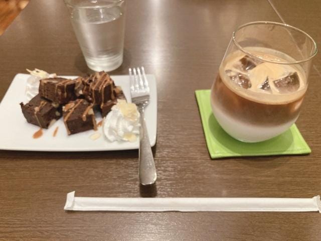 「セブンカフェの紅茶」04/19(金) 11:40 | しほの写メ日記
