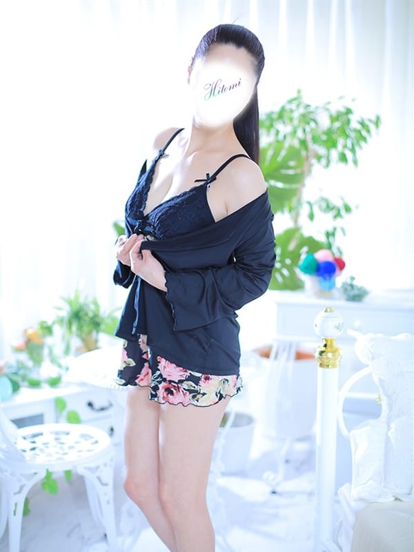HITOMI 