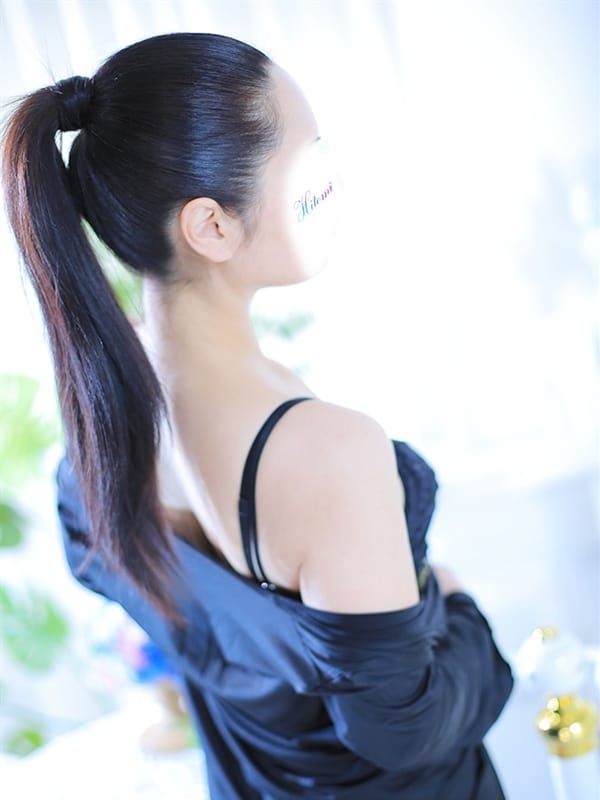 HITOMI 