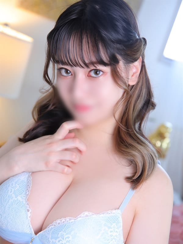 白川ゆあ