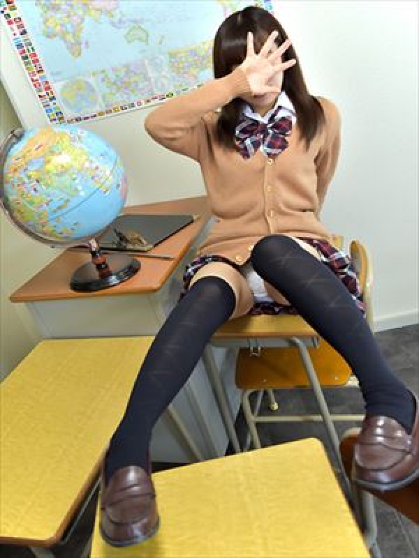 「登校しました」11/08(火) 16:42 | みおんの写メ・風俗動画