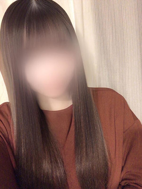 りな【目元が綺麗な美女♪】